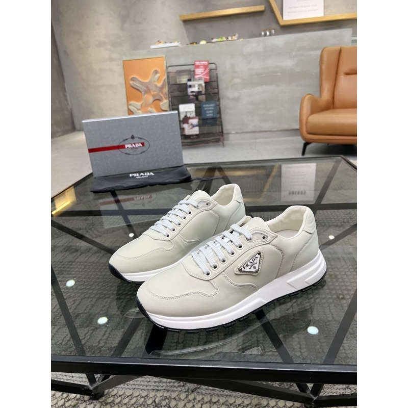 Pra*a casual shoes